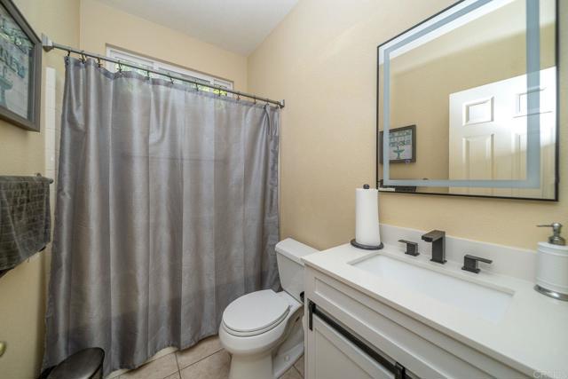 3748 Cavern Pl, Carlsbad CA: https://media.crmls.org/mediaz/ca6829d0-53d7-4fac-a69f-0c43621b620b.jpg