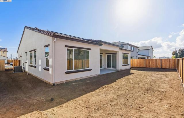1137 Bradbury Dr, Discovery Bay CA: https://media.crmls.org/mediaz/ca685c77-0095-4839-85f7-5b0df7ff33c6.jpg