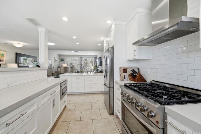 Detail Gallery Image 13 of 45 For 1839 Freda Ln, Cardiff By The Sea,  CA 92007 - 5 Beds | 4 Baths