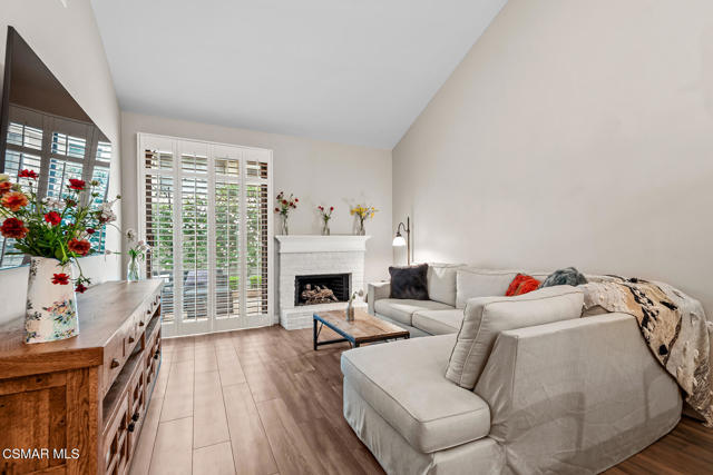 Image 8 of 30 For 4770 Castello Way