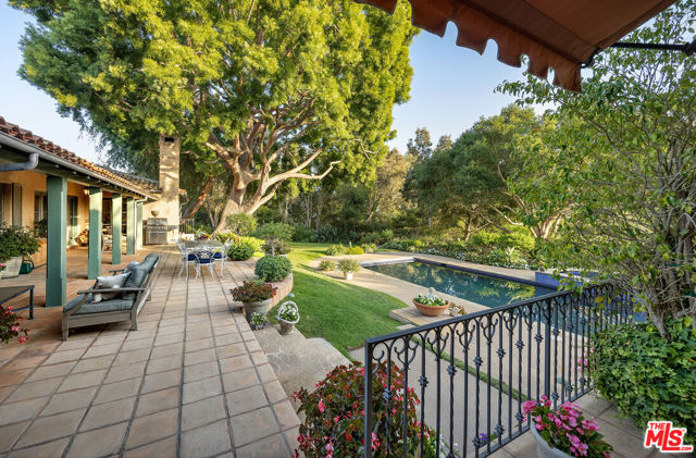 1029 Alston Road, Santa Barbara CA: https://media.crmls.org/mediaz/ca68b359-8417-438c-a8ae-62fa81691723.jpg
