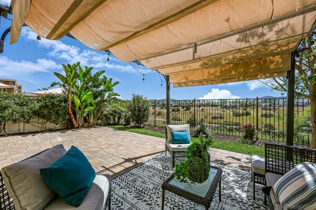16291 Veridian Cir, San Diego CA: https://media.crmls.org/mediaz/ca68d29a-419e-468e-8ead-94dd49ca3d16.jpg