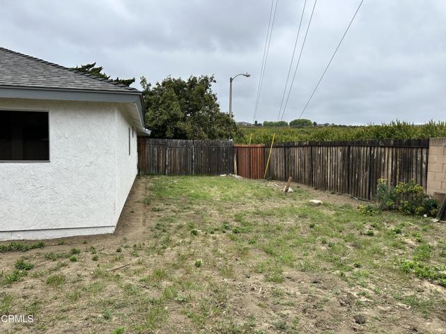 6368 Hunter Street, Ventura CA: https://media.crmls.org/mediaz/ca6a6a29-249a-4635-b0a5-9e7cf29c044d.jpg
