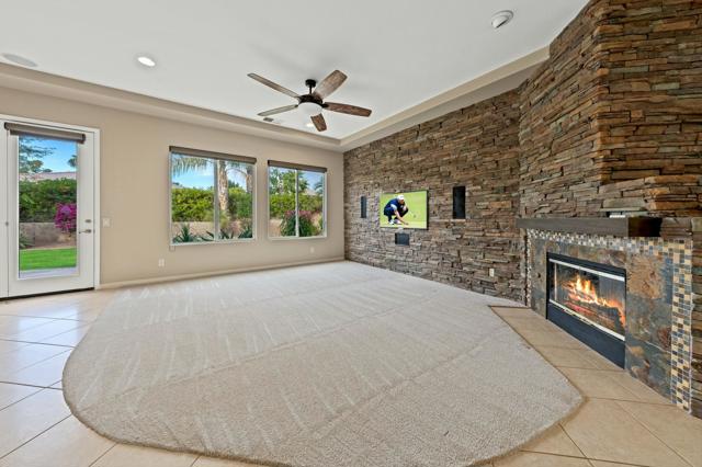 79862 Amora Drive, La Quinta CA: https://media.crmls.org/mediaz/ca6a9862-2250-4a88-970f-9026b5f0e849.jpg