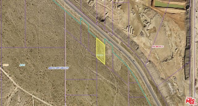 6298 Pearblossom Highway, Palmdale CA: https://media.crmls.org/mediaz/ca6a9f68-9ec3-4ade-81bf-82e35f1ad211.jpg