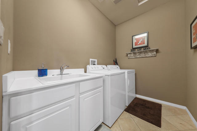 Image 23 of 39 For 80076 Bridgeport Drive