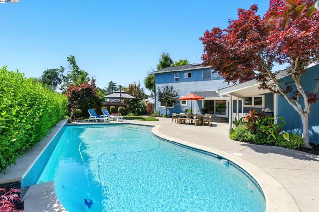 9658 Broadmoor Dr, San Ramon CA: https://media.crmls.org/mediaz/ca6d454c-3a70-485b-8c9d-8020456949ce.jpg