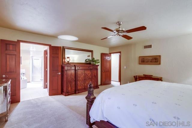1935 Vista De La Montana, El Cajon CA: https://media.crmls.org/mediaz/ca6e75d6-2b1d-4fe4-98c3-02337d65565e.jpg