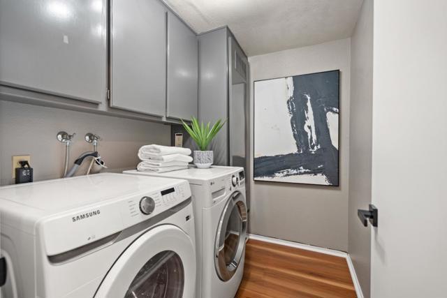 17 Spinnaker Place, Redwood City CA: https://media.crmls.org/mediaz/ca6eb56b-a1fb-40f1-92e4-ae4b98d0cbae.jpg