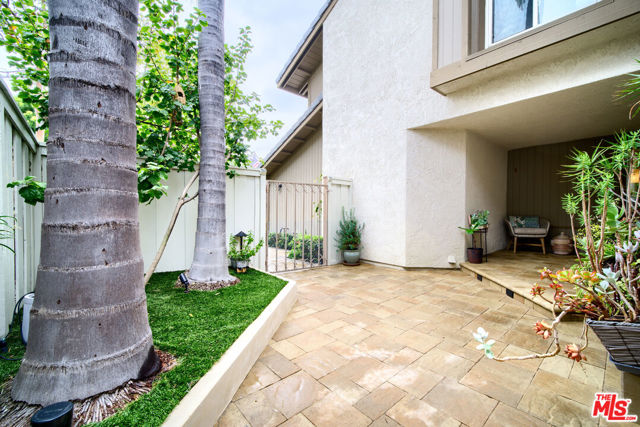 52 Carriage Hill Lane, Laguna Hills CA: https://media.crmls.org/mediaz/ca6ececf-9ab9-4f4f-8241-4cbfd32ceaa3.jpg