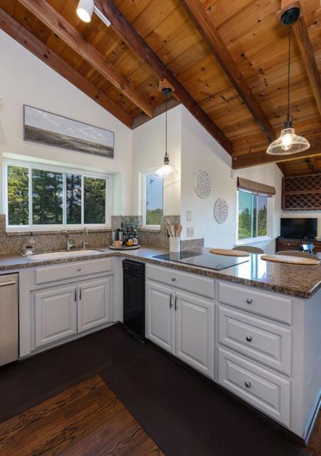 645 Skyward Drive, Aptos CA: https://media.crmls.org/mediaz/ca6eea46-e50d-4405-88c0-dc78e13108e8.jpg