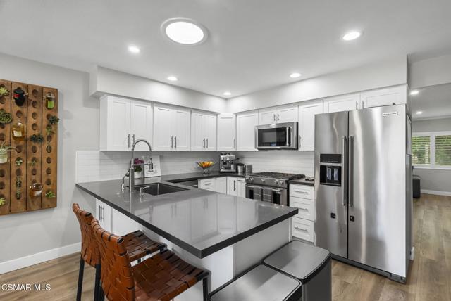 32140 Watergate Road, Westlake Village CA: https://media.crmls.org/mediaz/ca6f43cb-4301-4ae8-8061-3da3bd6dbb52.jpg