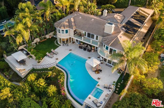 7833 Torreyson Drive, Los Angeles CA: https://media.crmls.org/mediaz/ca6f468a-1fbf-4f13-97a8-04072058649f.jpg