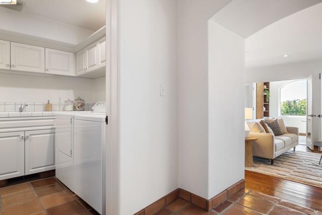 Image 51 of 60 For 4951 Proctor Ave