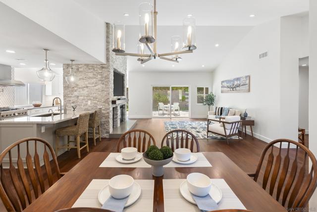 1458 Clark Court, Vista CA: https://media.crmls.org/mediaz/ca7047e2-04fa-4c32-bc5b-48a509e8c3ed.jpg