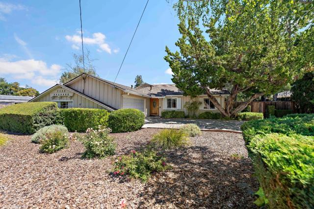 861 Riverside Drive, Los Altos CA: https://media.crmls.org/mediaz/ca704a0b-6e42-47b4-9e4e-c2a790260db3.jpg