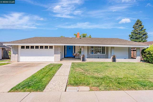1836 Boxwood Dr, Concord CA: https://media.crmls.org/mediaz/ca70d1eb-ed43-4e2d-ba28-b612400a67ae.jpg