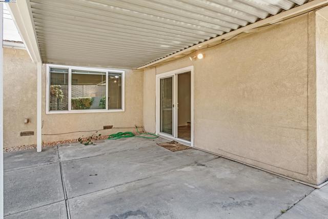26623 ELDRIDGE AVE, Hayward CA: https://media.crmls.org/mediaz/ca71b273-6606-4ce9-9abe-cc72bb1c5463.jpg
