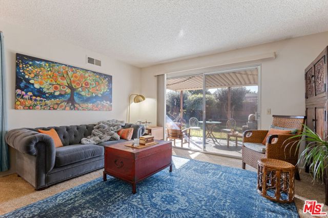 1100 Elder Street photo 4