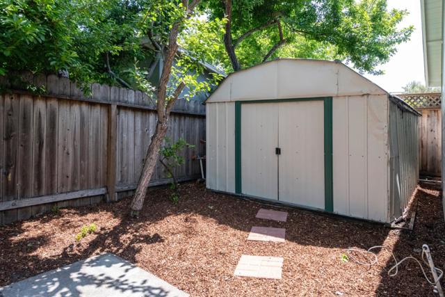 923 Grand Street, Redwood City CA: https://media.crmls.org/mediaz/ca72ac4f-1265-4e4b-b5fa-5d807c0986c1.jpg