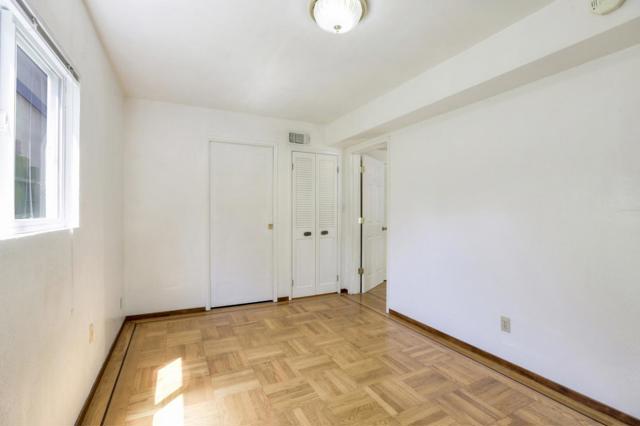 21 Wembley Drive, Daly City CA: https://media.crmls.org/mediaz/ca72cc62-e5de-465b-a929-f2f09e02c9b8.jpg