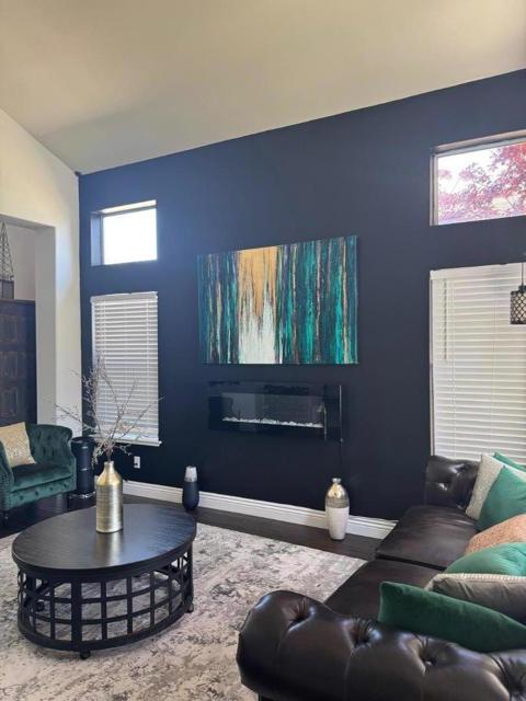 9357 Rodeo Drive, Gilroy CA: https://media.crmls.org/mediaz/ca72f235-44fc-4a44-b3b0-81ecbdeadb4a.jpg