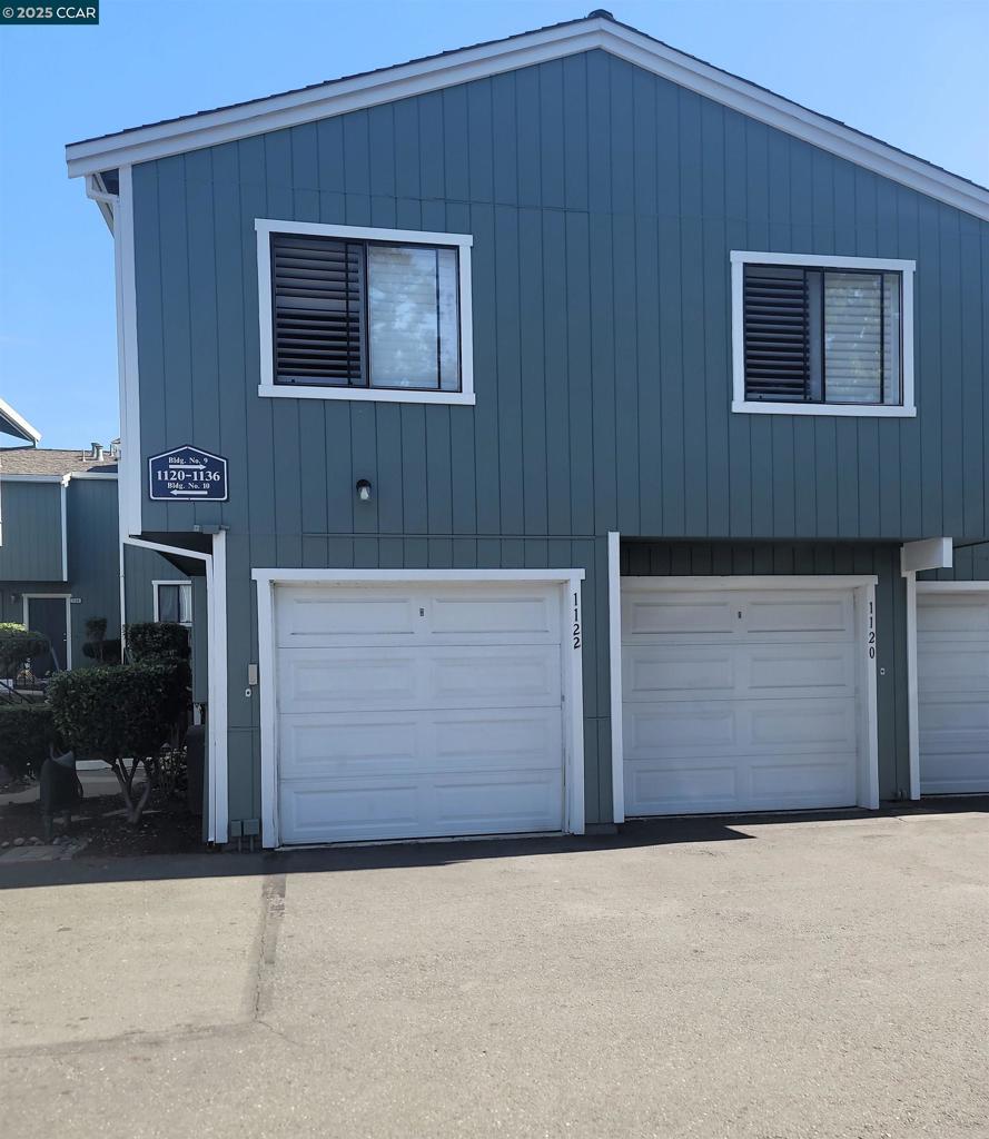 1122 Maywood Ln