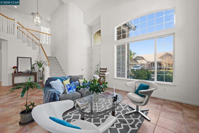 Image 5 of 60 For 868 Deer Spring Cir