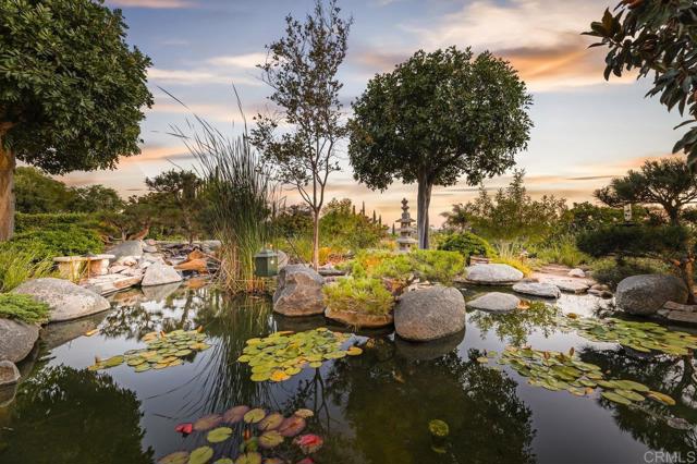 14963 Huntington Gate Drive, Poway CA: https://media.crmls.org/mediaz/ca745a17-f2df-4779-89ee-314526e34489.jpg