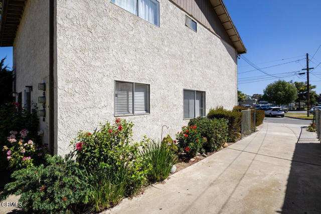 Detail Gallery Image 6 of 16 For 467 W Simpson St, Ventura,  CA 93001 - 4 Beds | 2/2 Baths
