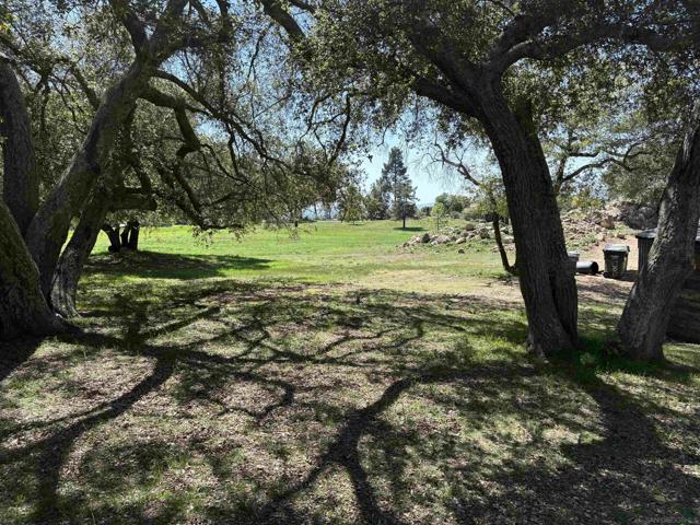 6702 Rainbow Hts. Rd.,  CA: https://media.crmls.org/mediaz/ca77717b-07a9-4771-b8c3-0e82d31e83c9.jpg