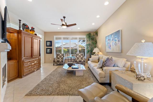 78325 Cloveridge Way, Palm Desert CA: https://media.crmls.org/mediaz/ca77ab7d-3c73-4a8d-9ea6-903387edd505.jpg