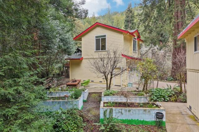 14262 Laurel Place, Guerneville CA: https://media.crmls.org/mediaz/ca783ea7-7409-412e-a3c2-f39bf6501343.jpg