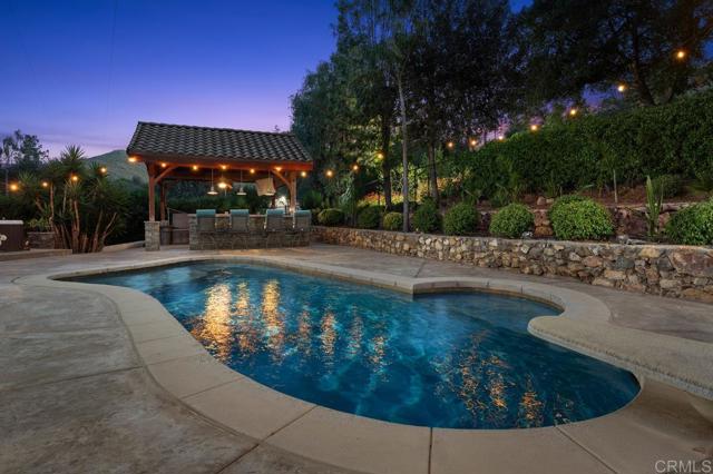 713 Quiet Hills Farm Road, Escondido CA: https://media.crmls.org/mediaz/ca7858e7-1936-4a50-8bca-c26766eb0645.jpg