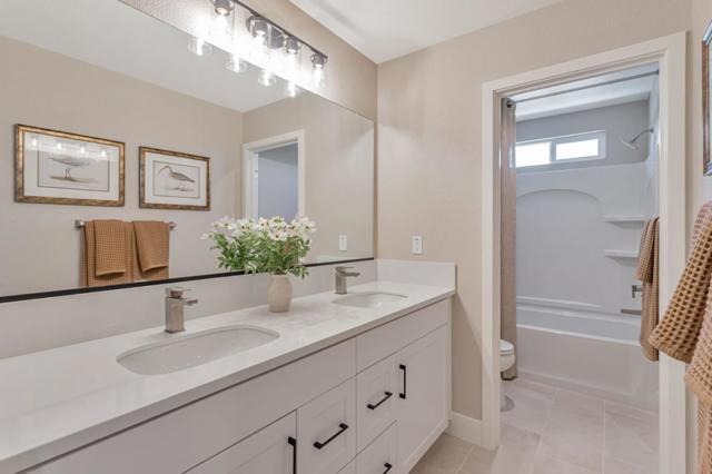 1153 Coyote Peak Way, Hollister CA: https://media.crmls.org/mediaz/ca78daf1-afbe-46b6-b940-77676fc532a4.jpg
