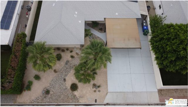 69951 Papaya Lane, Cathedral City CA: https://media.crmls.org/mediaz/ca79bf79-e703-4e46-8523-7e6b3347de22.jpg