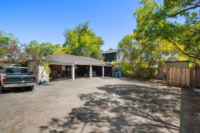 628 Colorado Avenue, Palo Alto CA: https://media.crmls.org/mediaz/ca7a569e-f8ff-4567-b56f-77d27748e54c.jpg