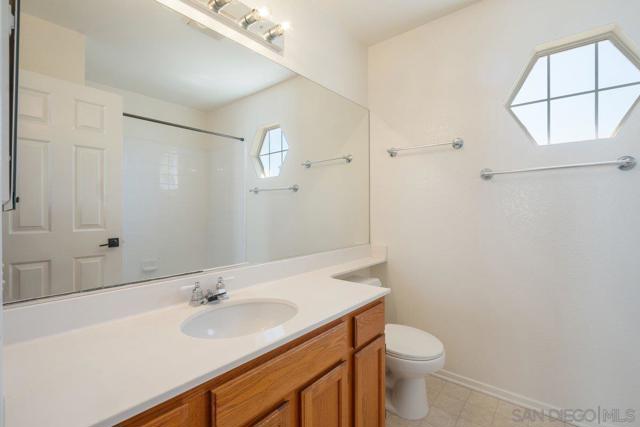 43072 Corte Tolosa, Temecula CA: https://media.crmls.org/mediaz/ca7a593b-1b93-4caa-bfff-e5f1babdabb4.jpg