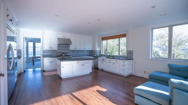 189 Kent Road, Pacifica CA: https://media.crmls.org/mediaz/ca7b221e-df26-4ccb-8ce5-19d0e92f9a6b.jpg
