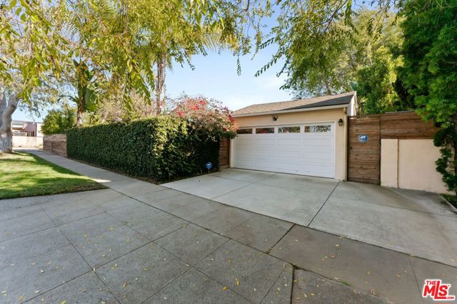 3251 Stewart Avenue, Los Angeles CA: https://media.crmls.org/mediaz/ca7b6586-fab4-4687-b6f1-253011752367.jpg