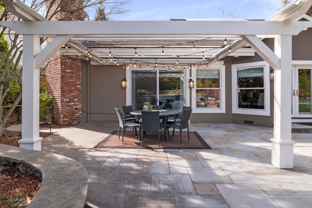 12 Colton Court, Redwood City CA: https://media.crmls.org/mediaz/ca7b9315-890c-4bb4-b1b0-3c5bb5b1cd6f.jpg