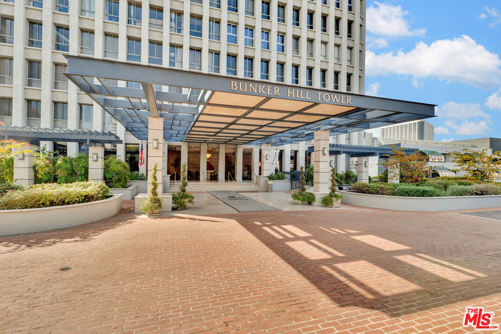 800 W 1st Street #2301