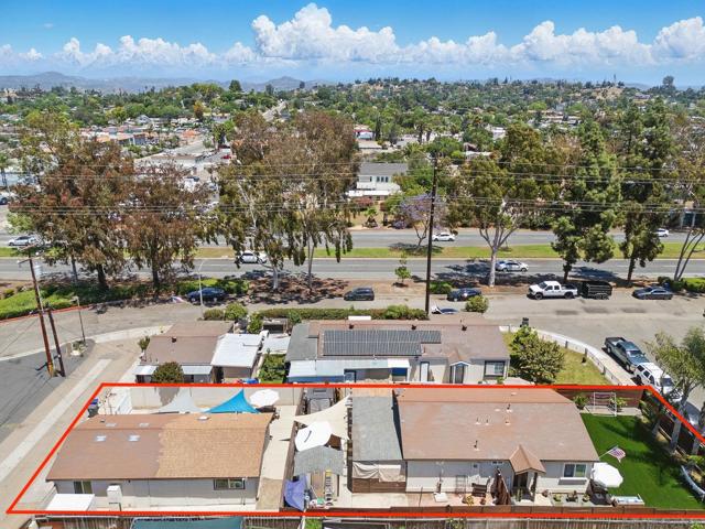 514 18 W 10th Ave, Escondido CA: https://media.crmls.org/mediaz/ca7c7cb6-547b-4651-8bf0-78c6cb565907.jpg
