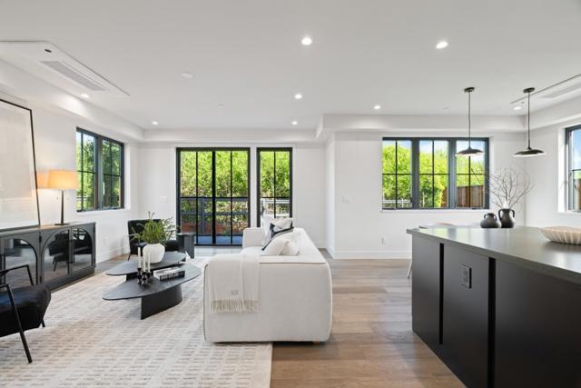 535 Creekside Court, Half Moon Bay CA: https://media.crmls.org/mediaz/ca7cb721-edda-4a77-a449-35f0db055229.jpg