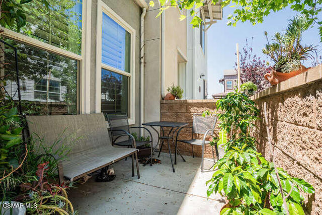 110 Red Brick Drive, Simi Valley CA: https://media.crmls.org/mediaz/ca7cc25a-cacc-464e-93d5-b5b1547f2f6b.jpg
