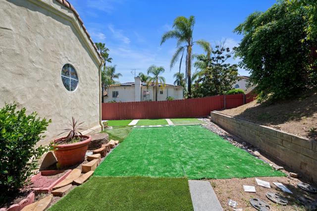 1669 Lisbon Pl, Escondido CA: https://media.crmls.org/mediaz/ca7d65ed-8036-42b9-87bc-26fd08c10107.jpg
