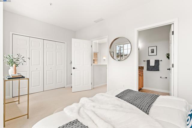 913 Adams, Albany CA: https://media.crmls.org/mediaz/ca7dad0e-76c3-46be-99f0-fb9517e9f693.jpg