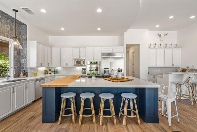 80030 Via Valerosa, La Quinta CA: https://media.crmls.org/mediaz/ca7ea101-eff2-4711-94e4-c7f2b05f857d.jpg