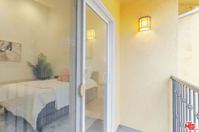 5521 Kester Avenue, Sherman Oaks CA: https://media.crmls.org/mediaz/ca7f16c5-1a03-43fc-b2bc-5dbfe89413ac.jpg