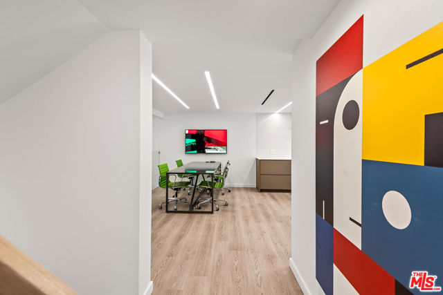 4801 La Villa Marina, Marina del Rey CA: https://media.crmls.org/mediaz/ca800016-b779-4437-9abe-e9fe72ea47fa.jpg